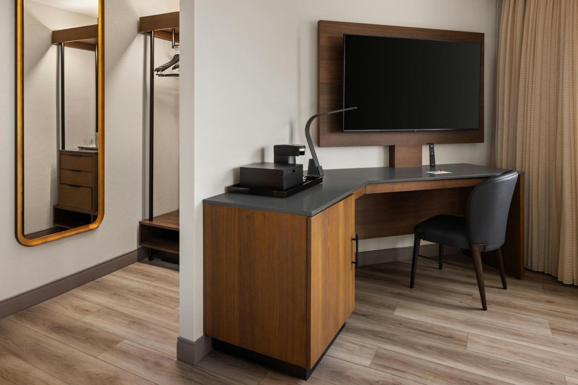 Oshkosh Marriott Waterfront Hotel & Convention Center Dış mekan fotoğraf