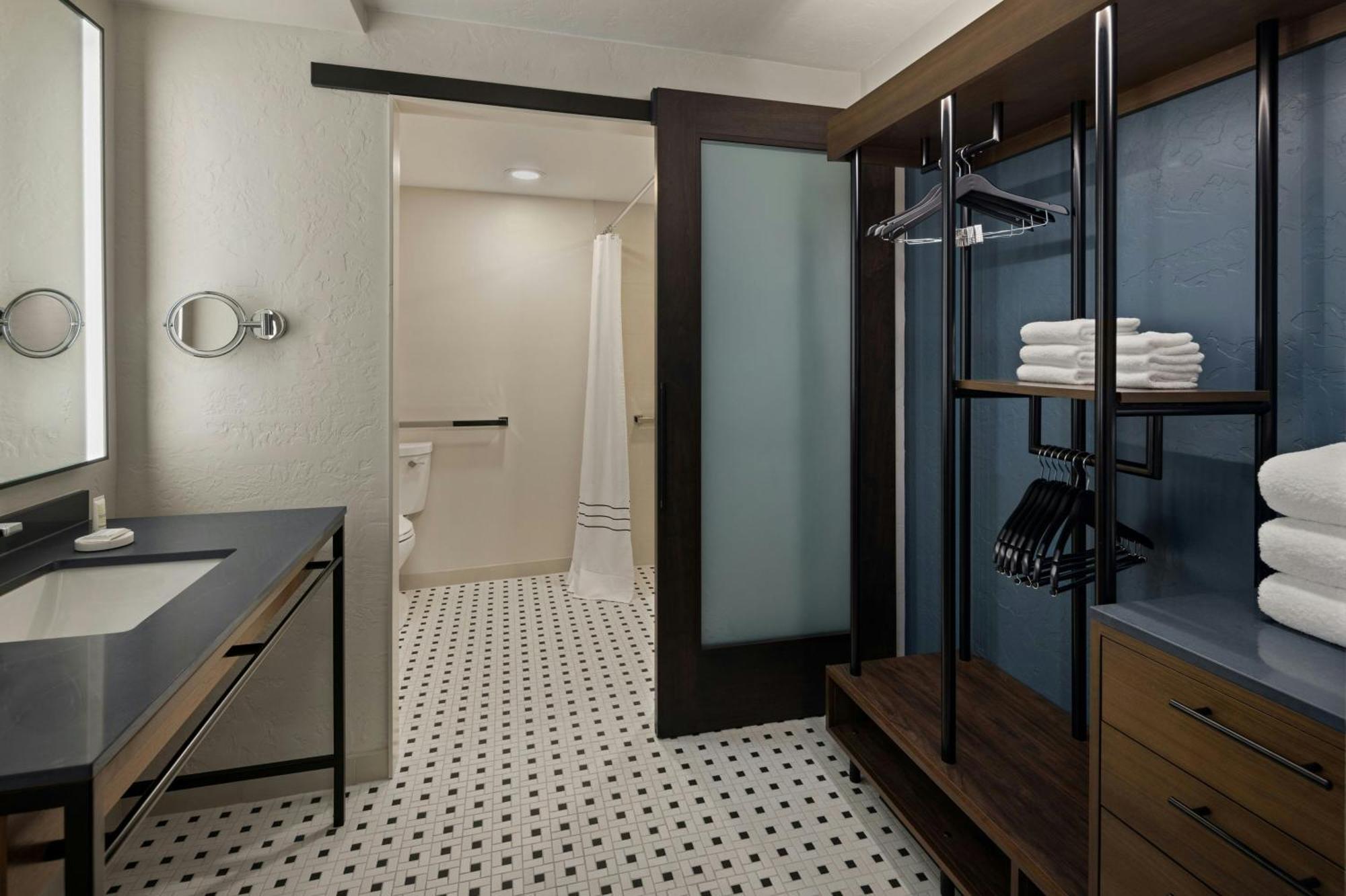 Oshkosh Marriott Waterfront Hotel & Convention Center Dış mekan fotoğraf