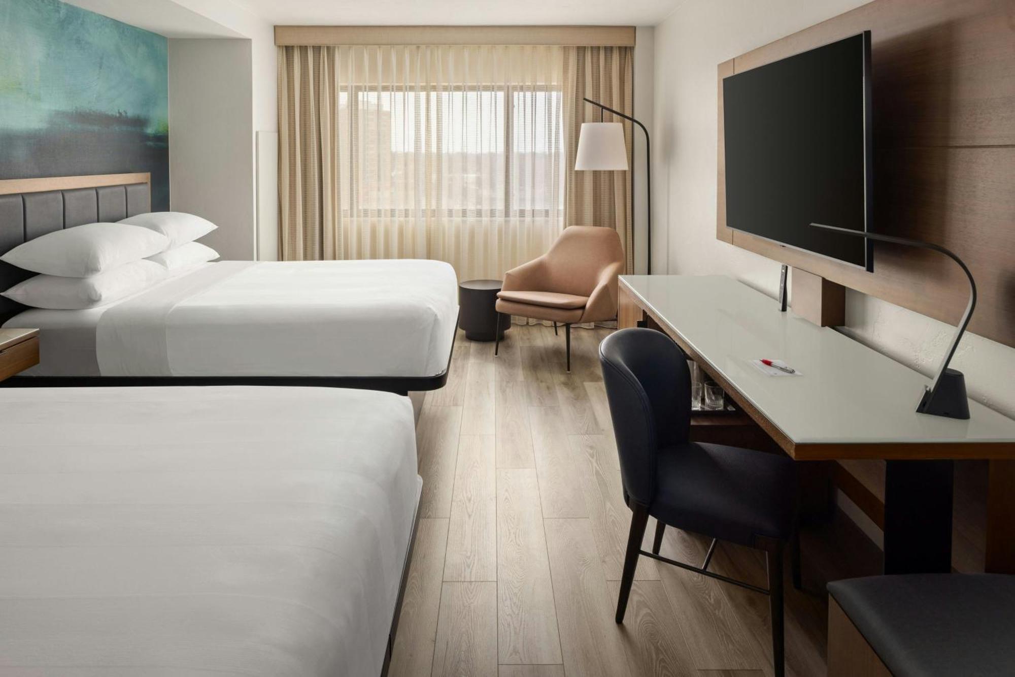 Oshkosh Marriott Waterfront Hotel & Convention Center Dış mekan fotoğraf